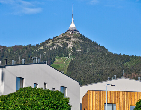 Ještěd za hotelem