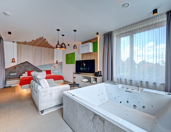 Wellness apartmá King s obří vířivkou, saunou a terasou
