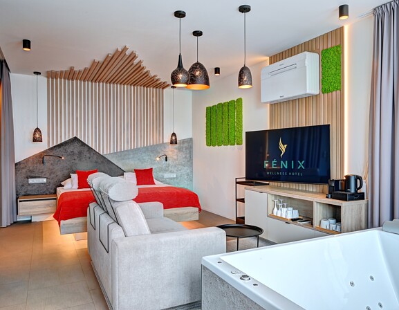Wellness apartmá King s obří vířivkou, saunou a terasou