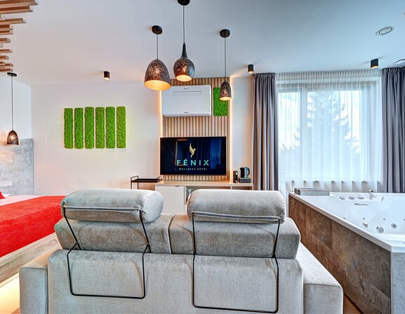 Wellness apartmá King s obří vířivkou, saunou a terasou