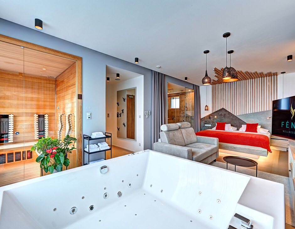 Wellness apartmá King s obří vířivkou, saunou a terasou